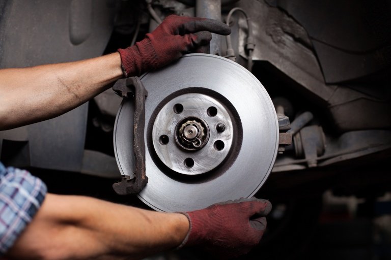 Car brakes repair in Dubai